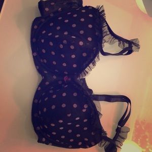 4 bras Fredrick’s of Hollywood 34C